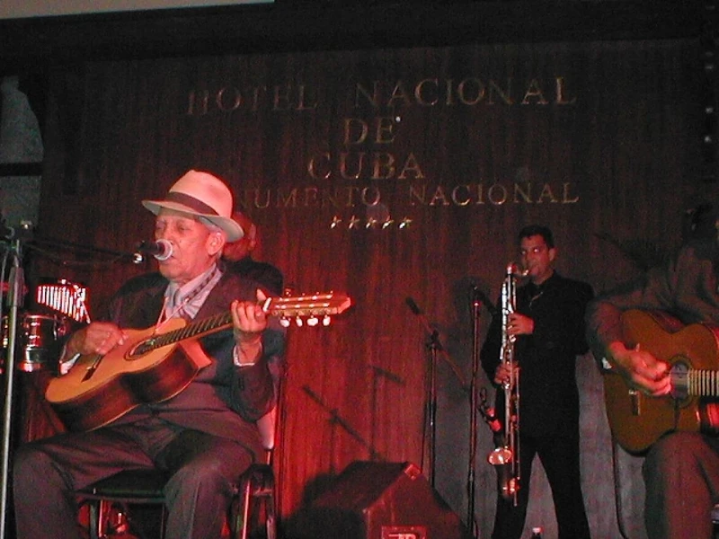 Compay Segundo: Concierto 90 Cumpleaños Caramba Señores
